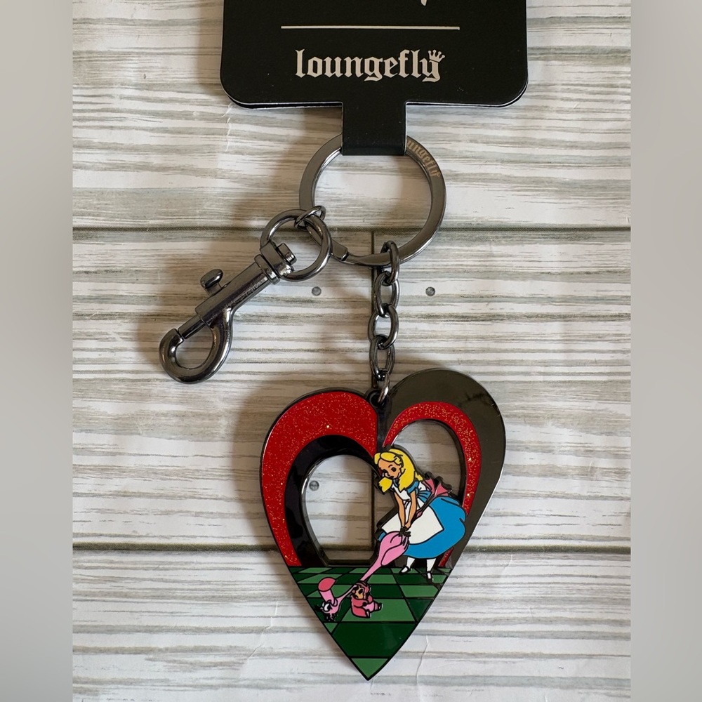 🍄Loungefly Disney Alice in Wonderland Croquet Heart Keychain